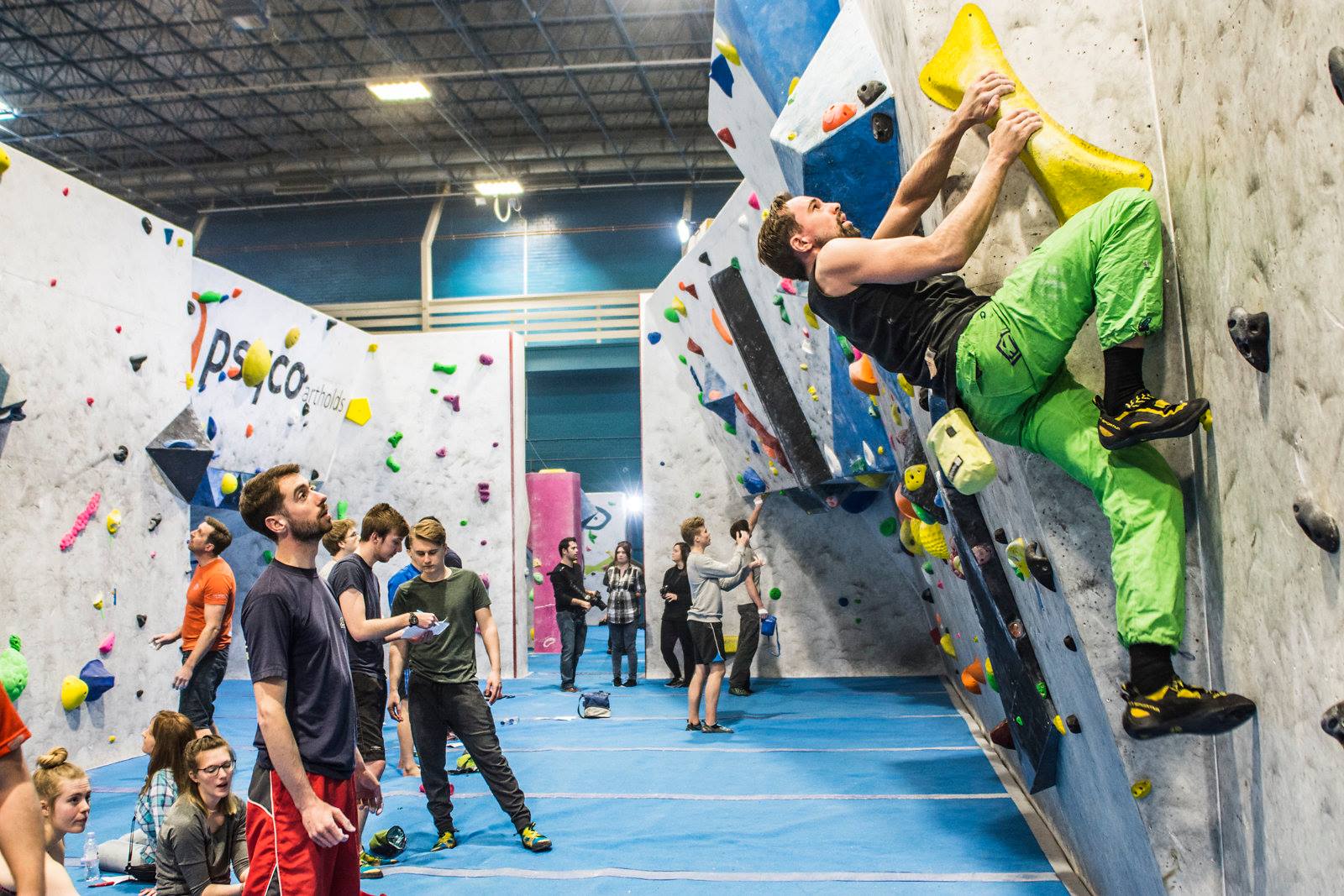 The Project Climbing Centre UNIBUS